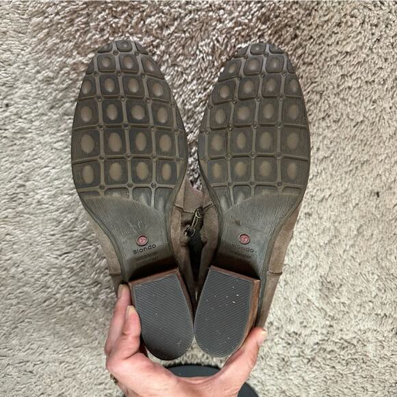 💥BLONDO Brown Suede Waterproof Ankle Boots B5491-02C Woman's Size 8.5M Almond - Picture 8 of 8